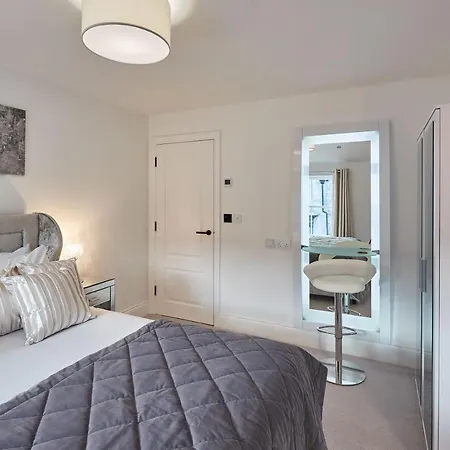 Host & - Oxford House Harrogate