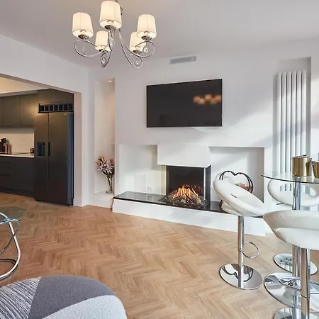 Host & - Oxford House Apartamento *