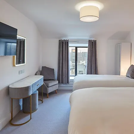 Host & - Oxford House Harrogate