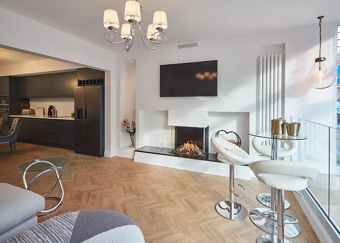 Host & - Oxford House Apartman *