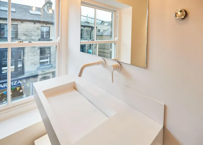 Host & - Oxford House Apartman