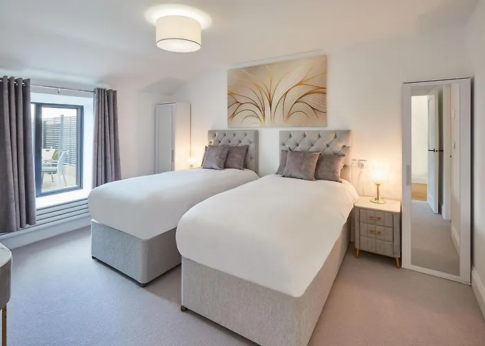Host & - Oxford House * Harrogate
